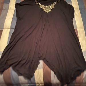 Women’s plus 2x top from Kohls.  Tunic length. Nonsmoking, cat friendly home.